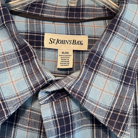 ST . JOHN’S BAY Plaid Shirt - Picture 4 of 5